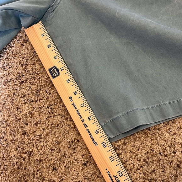 Tommy Bahama Flat Front Casual Shorts Men's Size 33 - Picture 7 of 7